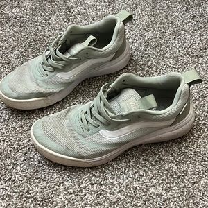 Vans ultrarange rapidweld shoes, women’s size 8.5